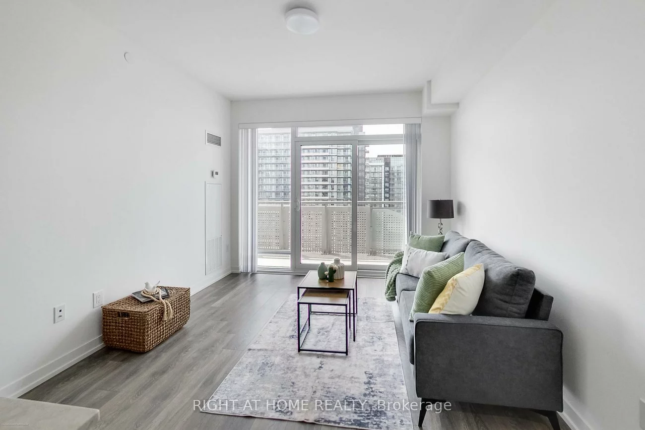 2520, Eglinton, Central Erin Mills, Mississauga