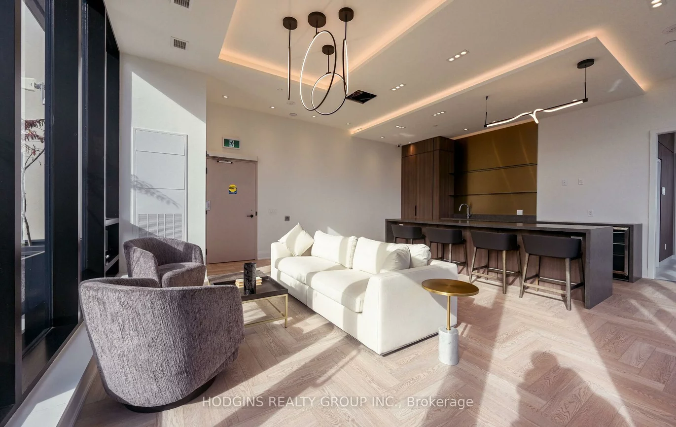 1035, Southdown, Clarkson, Mississauga