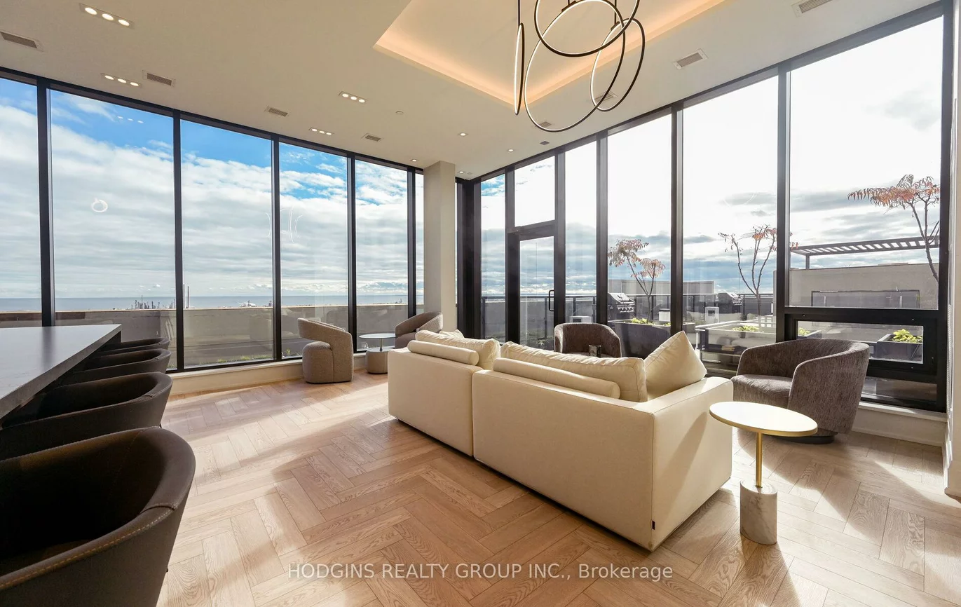 1035, Southdown, Clarkson, Mississauga