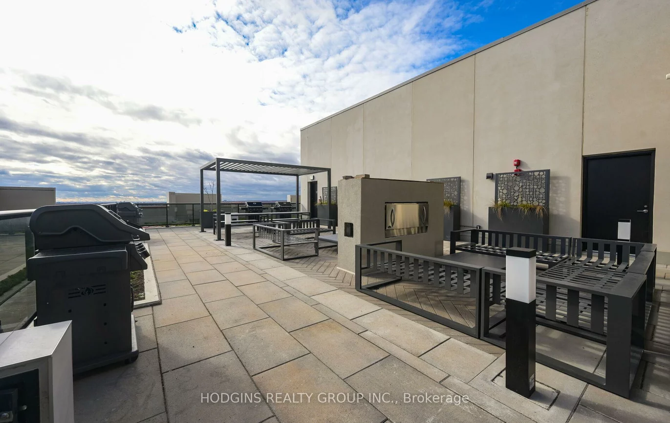 1035, Southdown, Clarkson, Mississauga