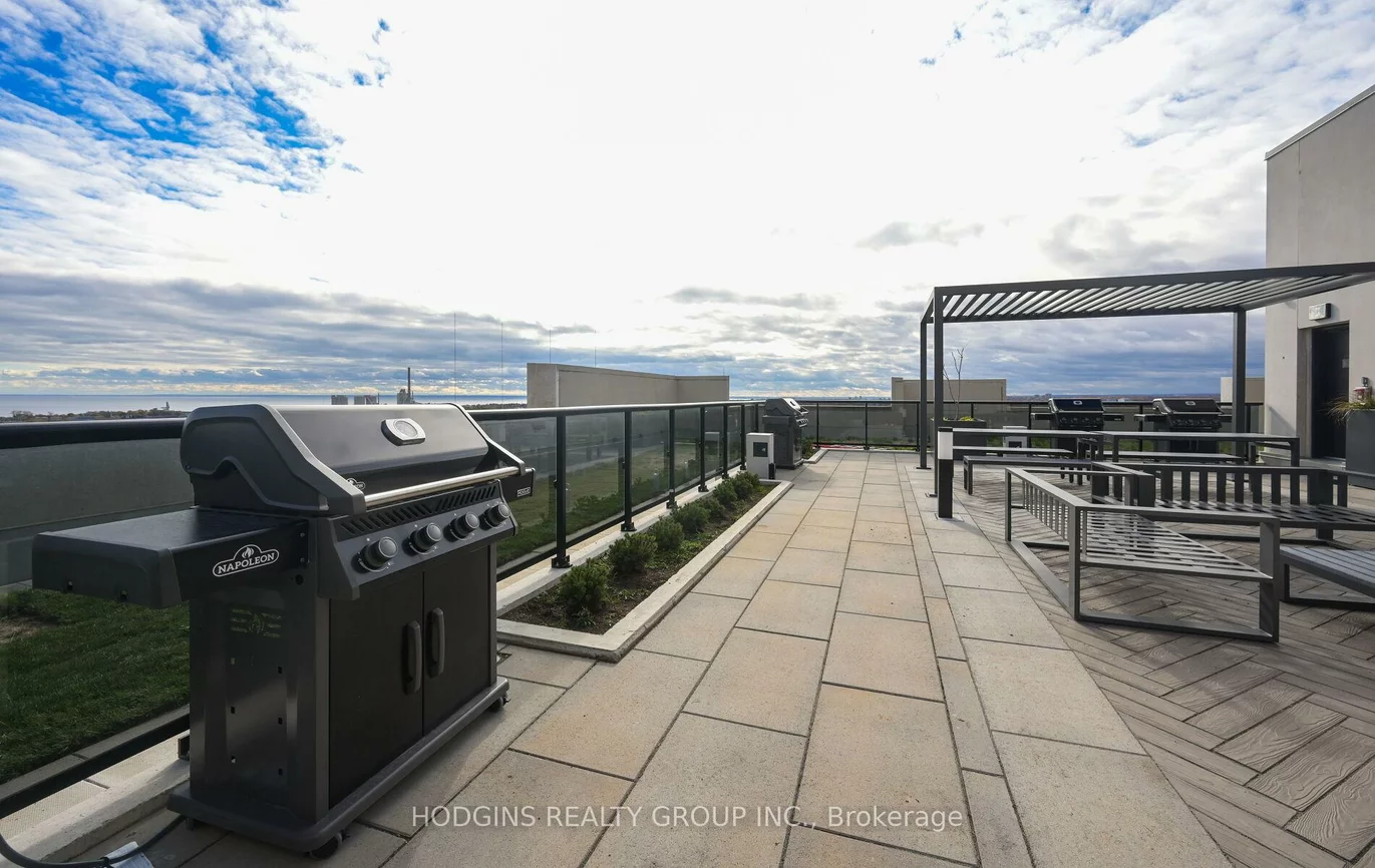 1035, Southdown, Clarkson, Mississauga