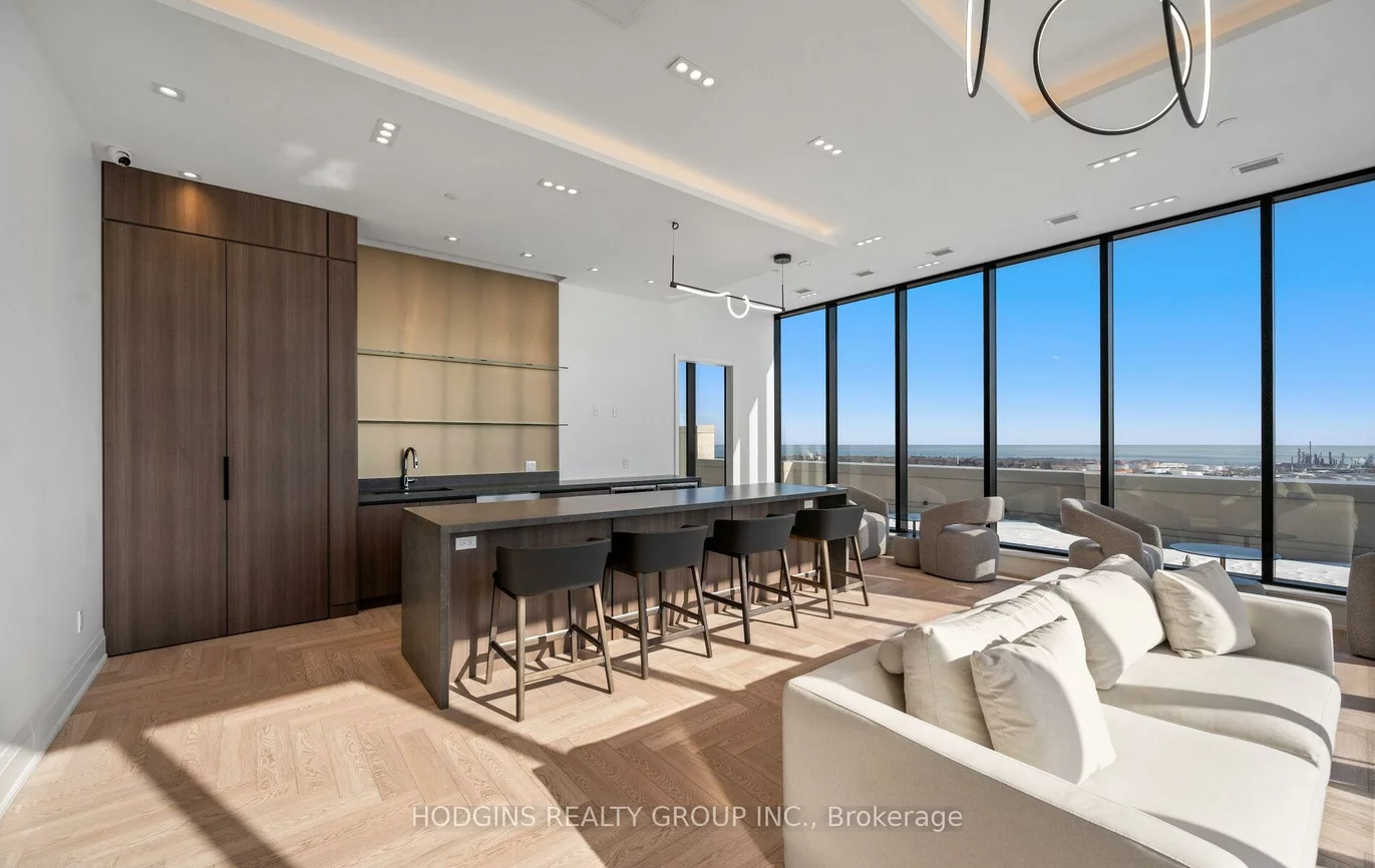 1035, Southdown, Clarkson, Mississauga