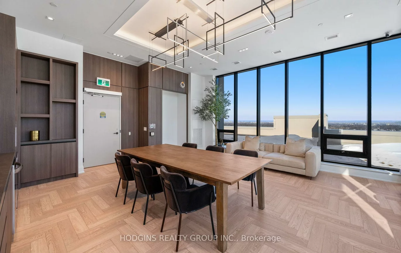 1035, Southdown, Clarkson, Mississauga