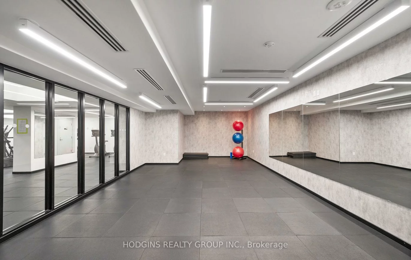 1035, Southdown, Clarkson, Mississauga