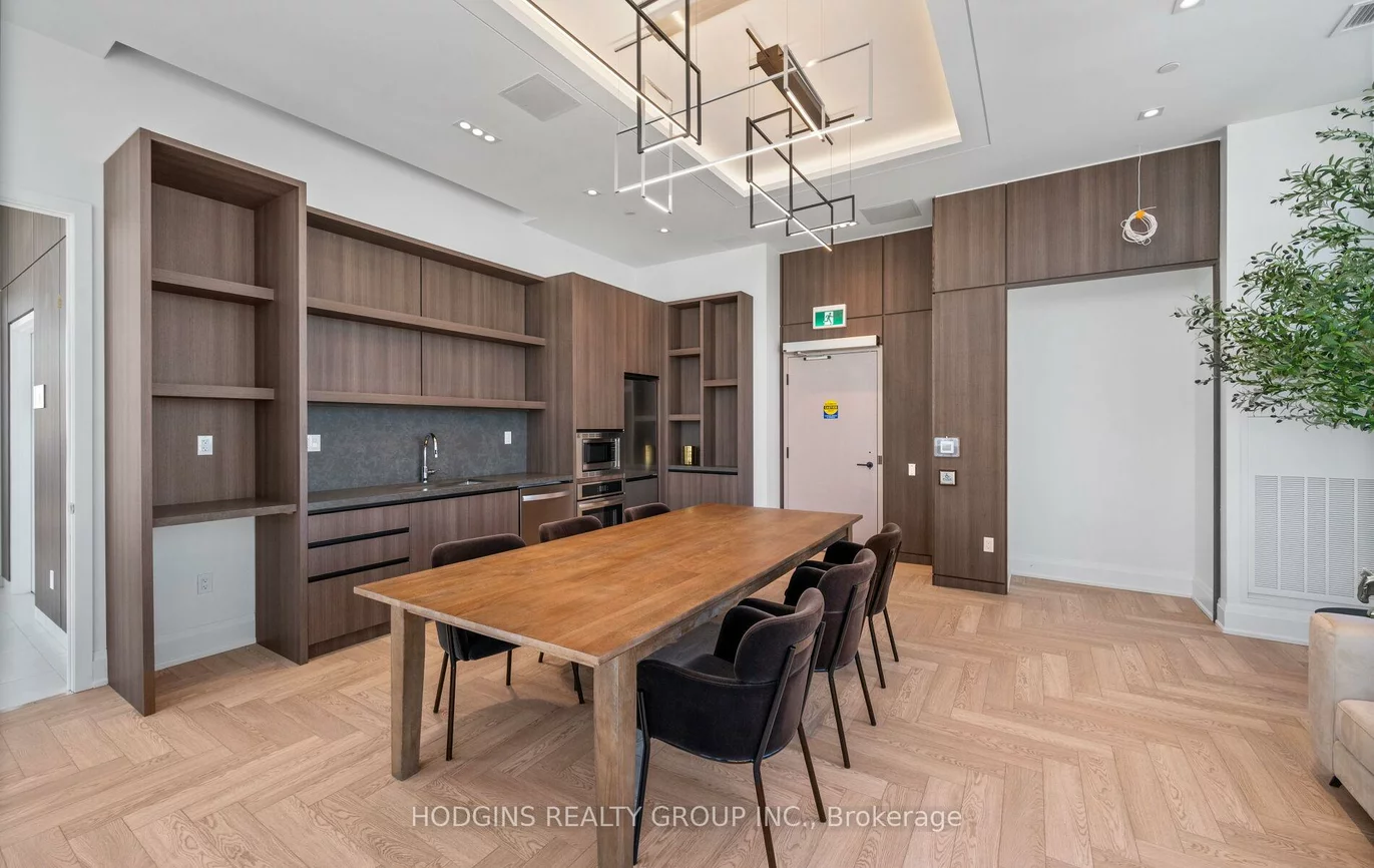 1035, Southdown, Clarkson, Mississauga