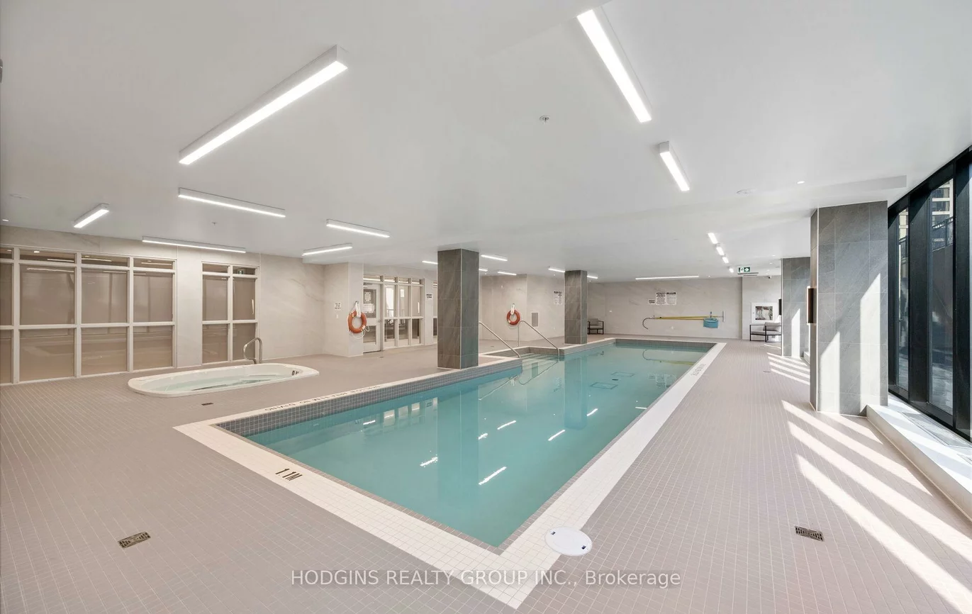 1035, Southdown, Clarkson, Mississauga