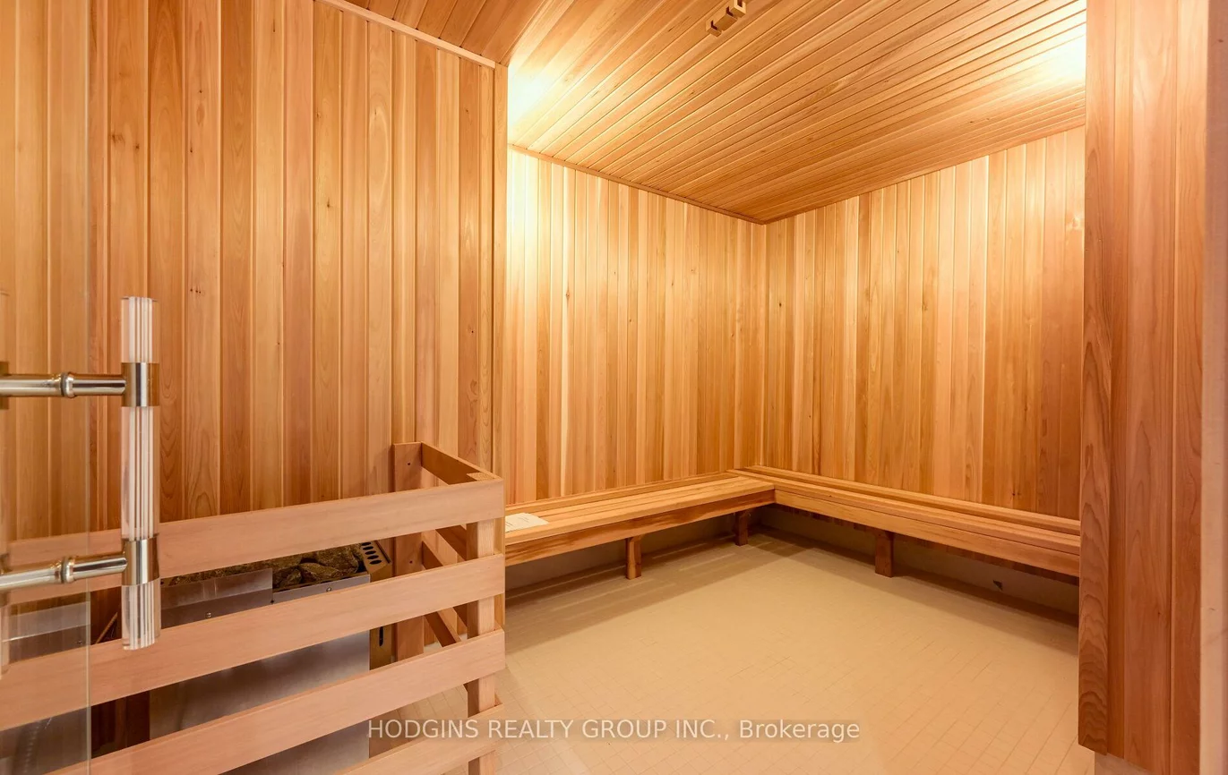 1035, Southdown, Clarkson, Mississauga