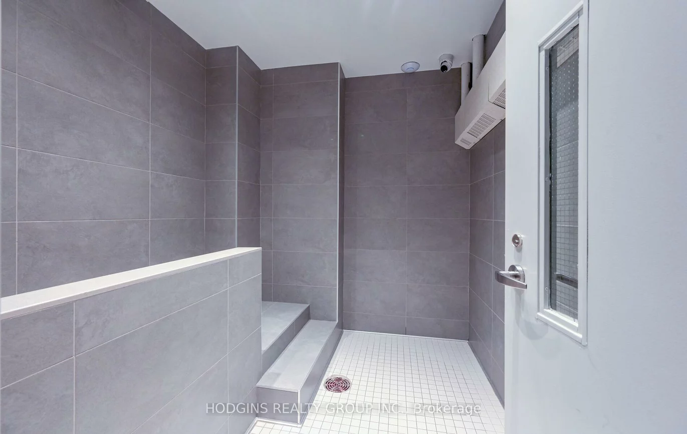 1035, Southdown, Clarkson, Mississauga