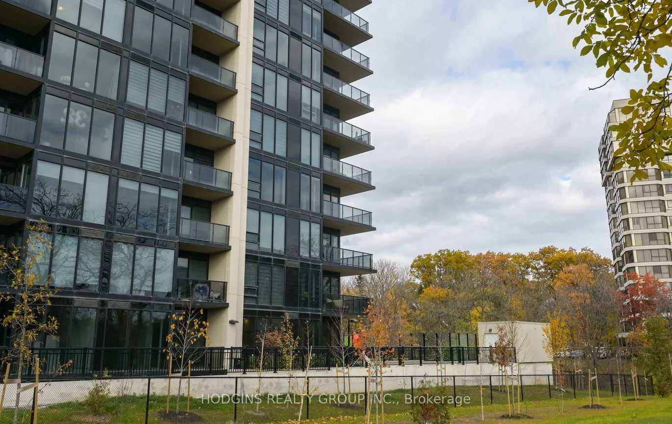 1035, Southdown, Clarkson, Mississauga