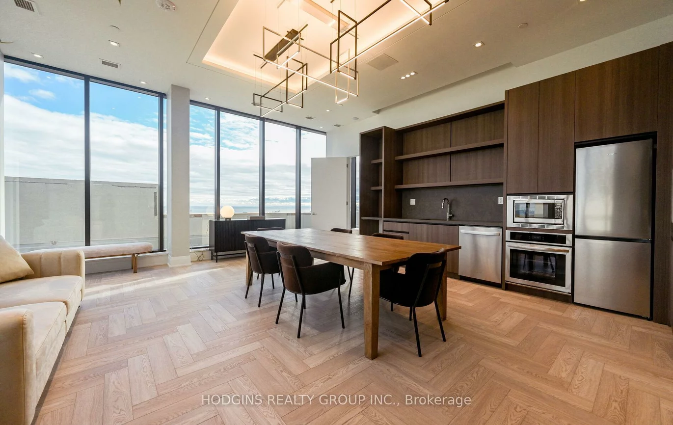 1035, Southdown, Clarkson, Mississauga