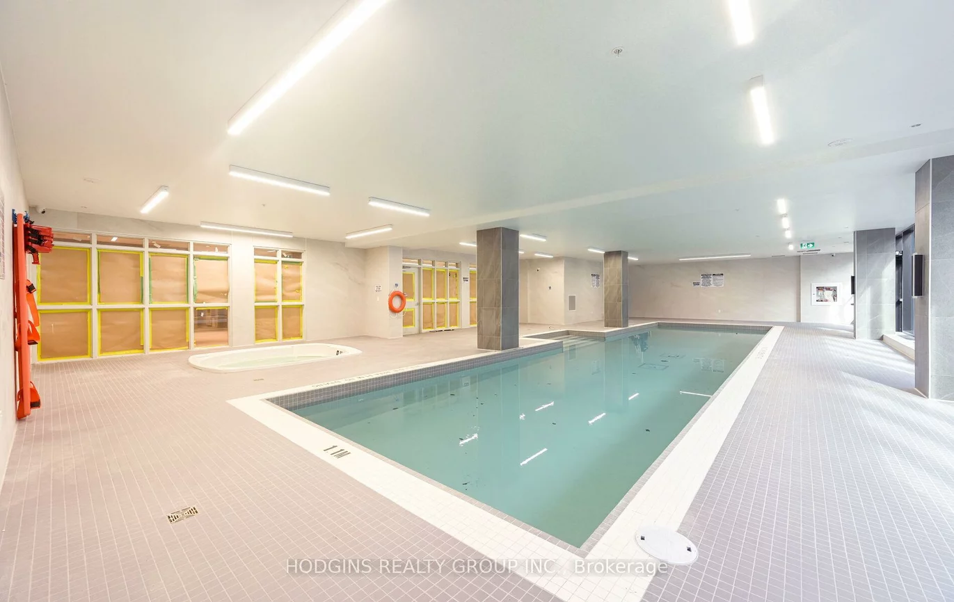 1035, Southdown, Clarkson, Mississauga