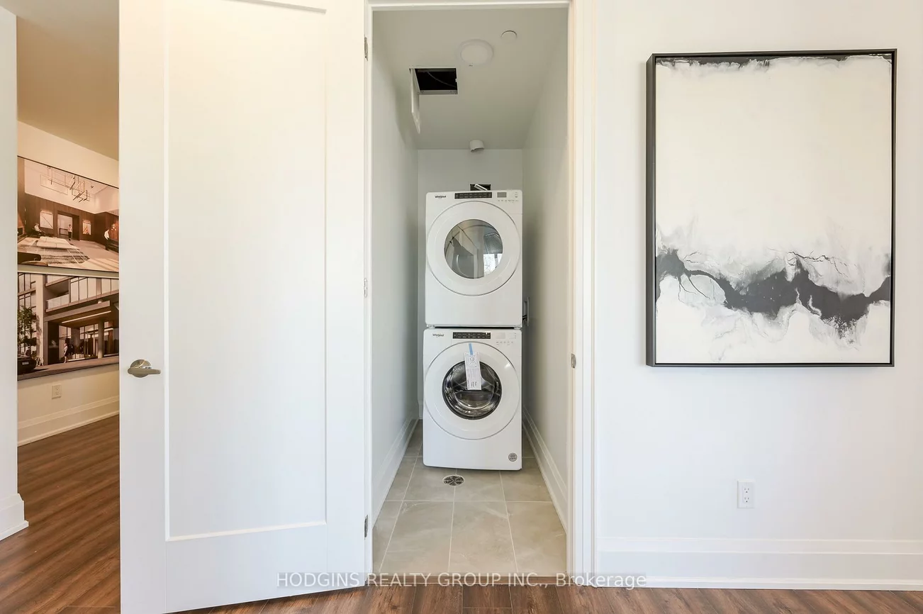 1035, Southdown, Clarkson, Mississauga