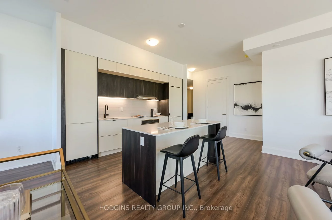 1035, Southdown, Clarkson, Mississauga