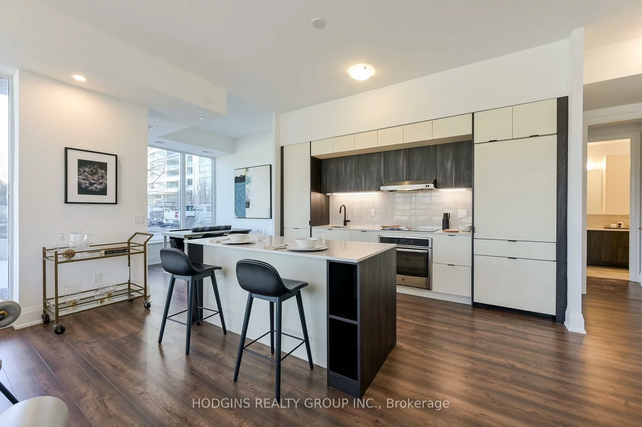 1035, Southdown, Clarkson, Mississauga