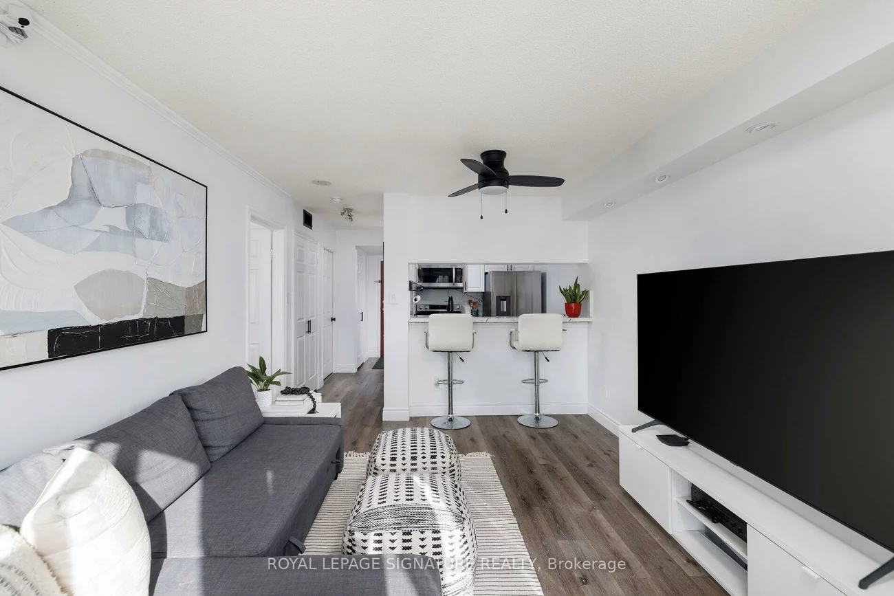 880, Dundas, Erindale, Mississauga