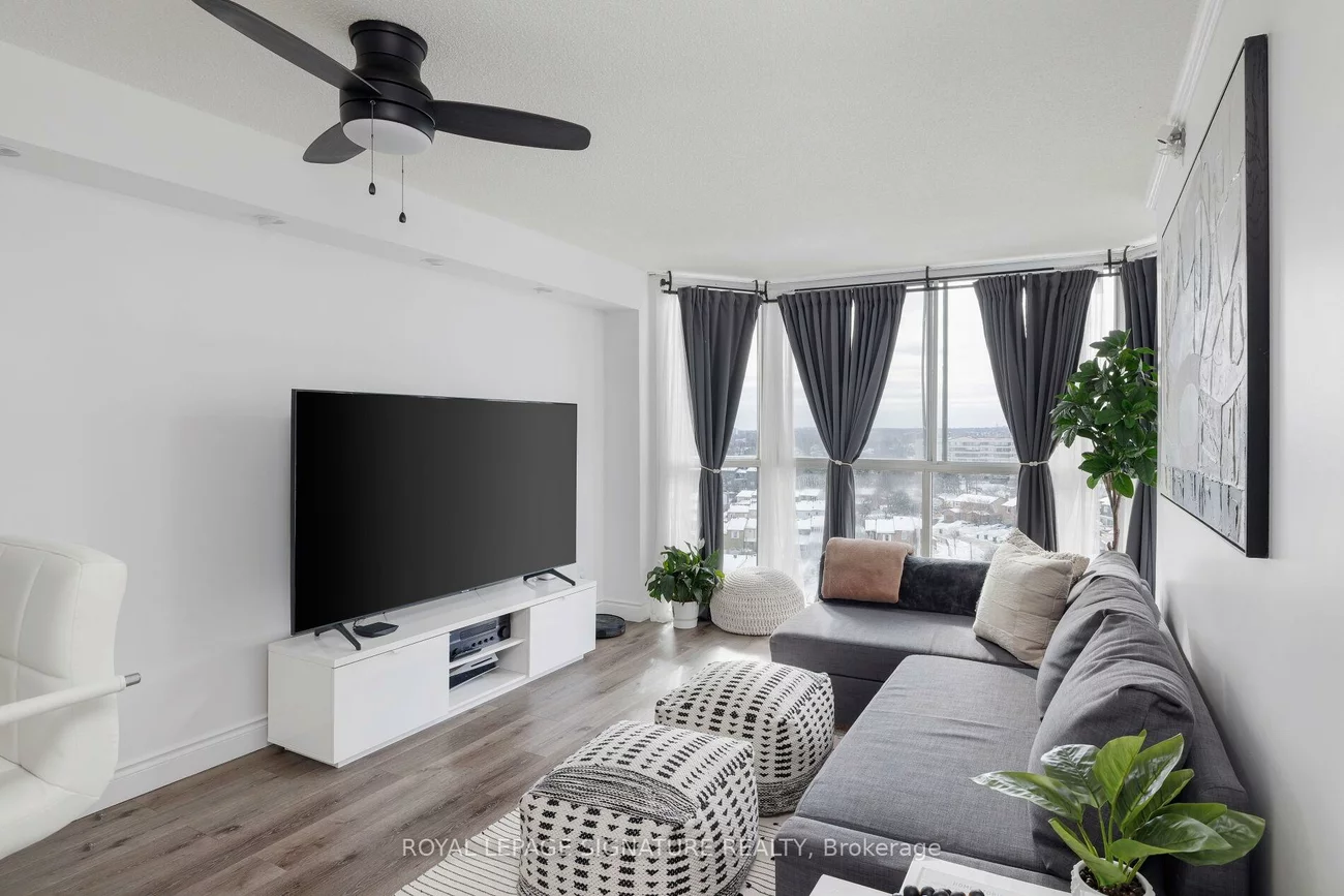 880, Dundas, Erindale, Mississauga