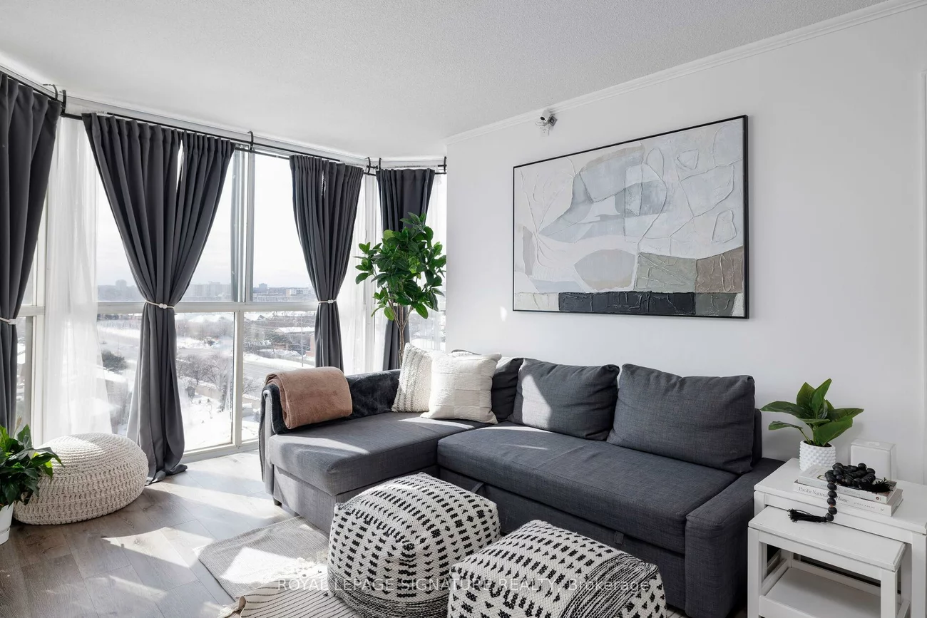 880, Dundas, Erindale, Mississauga