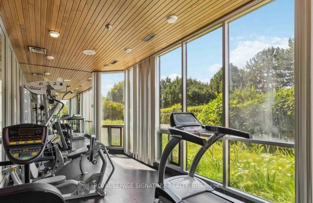 880, Dundas, Erindale, Mississauga