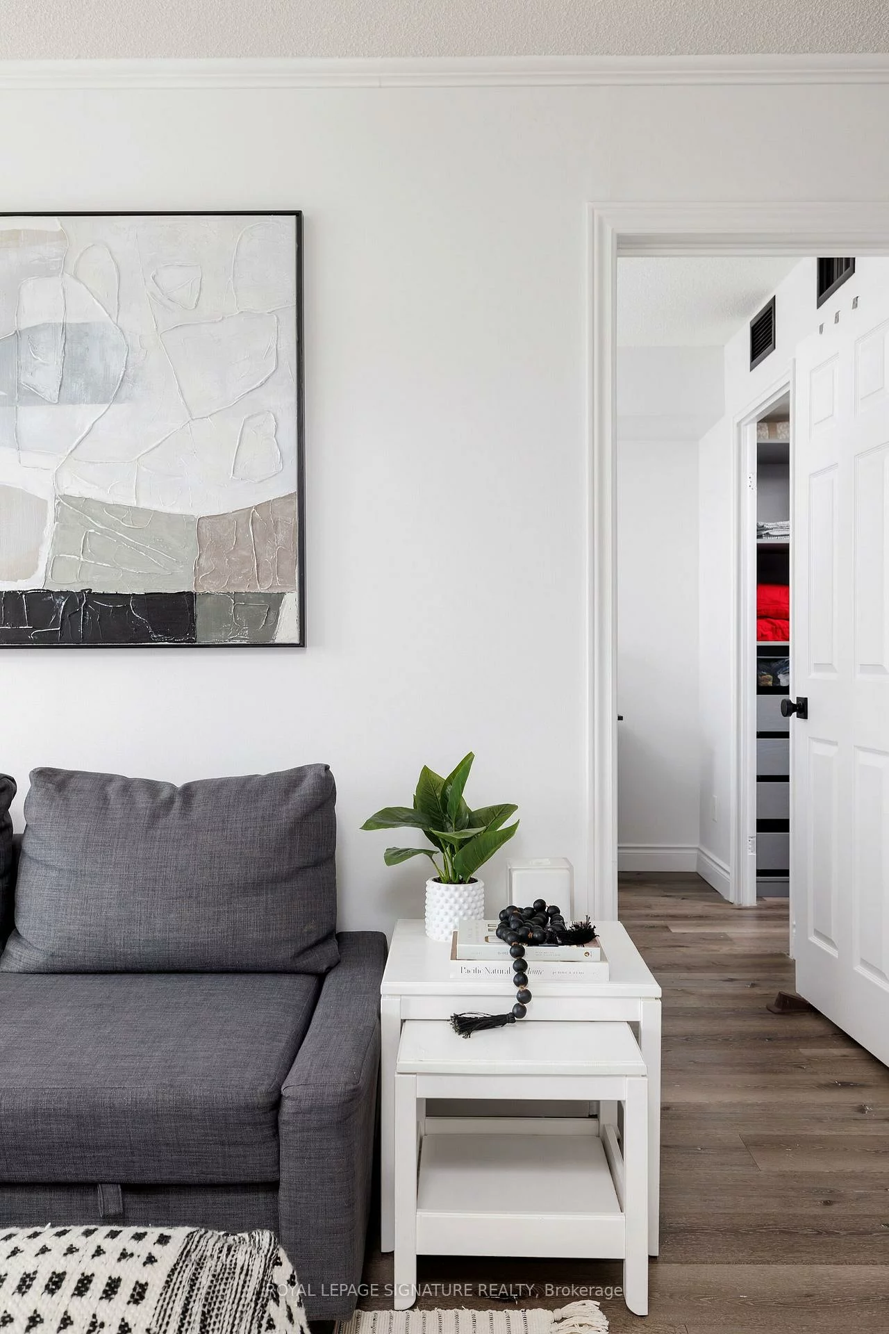 880, Dundas, Erindale, Mississauga