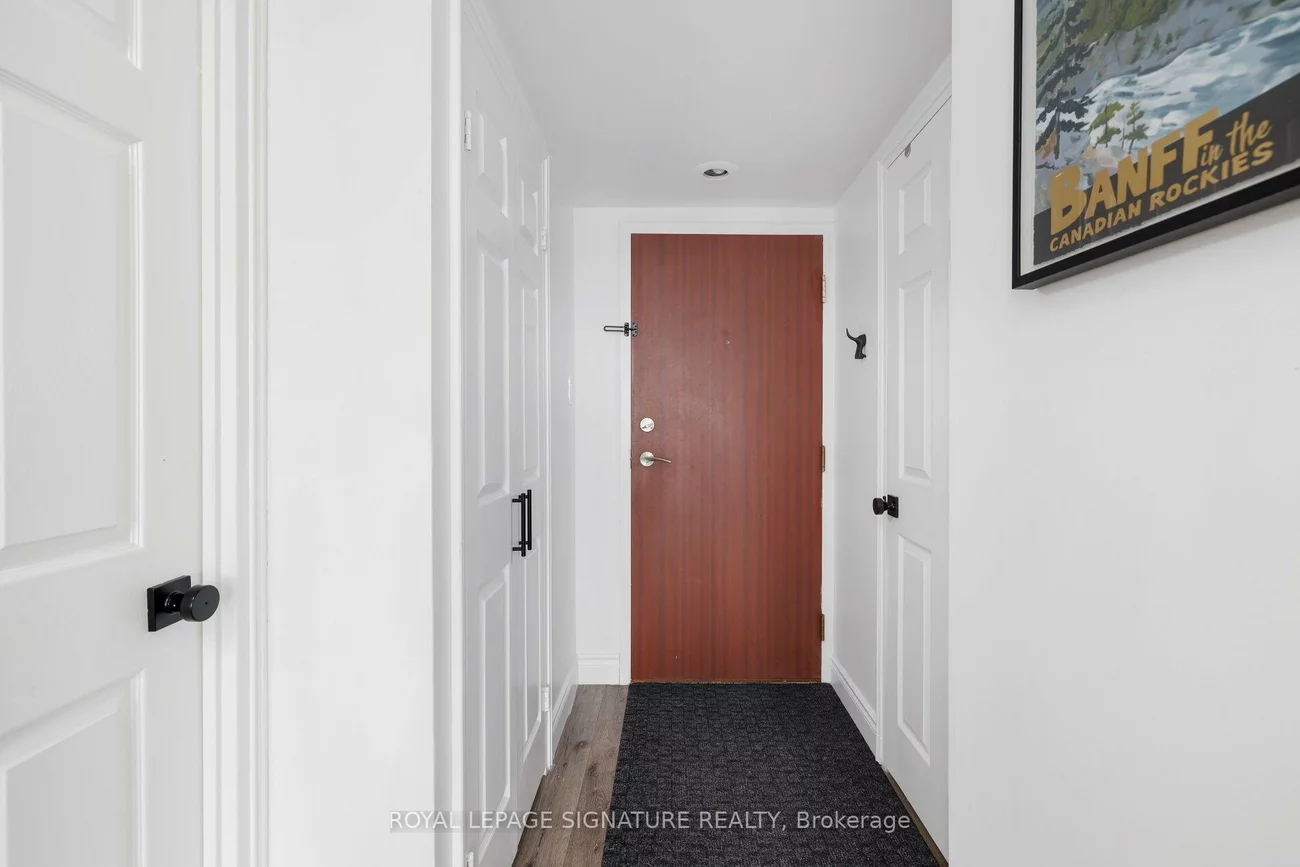 880, Dundas, Erindale, Mississauga