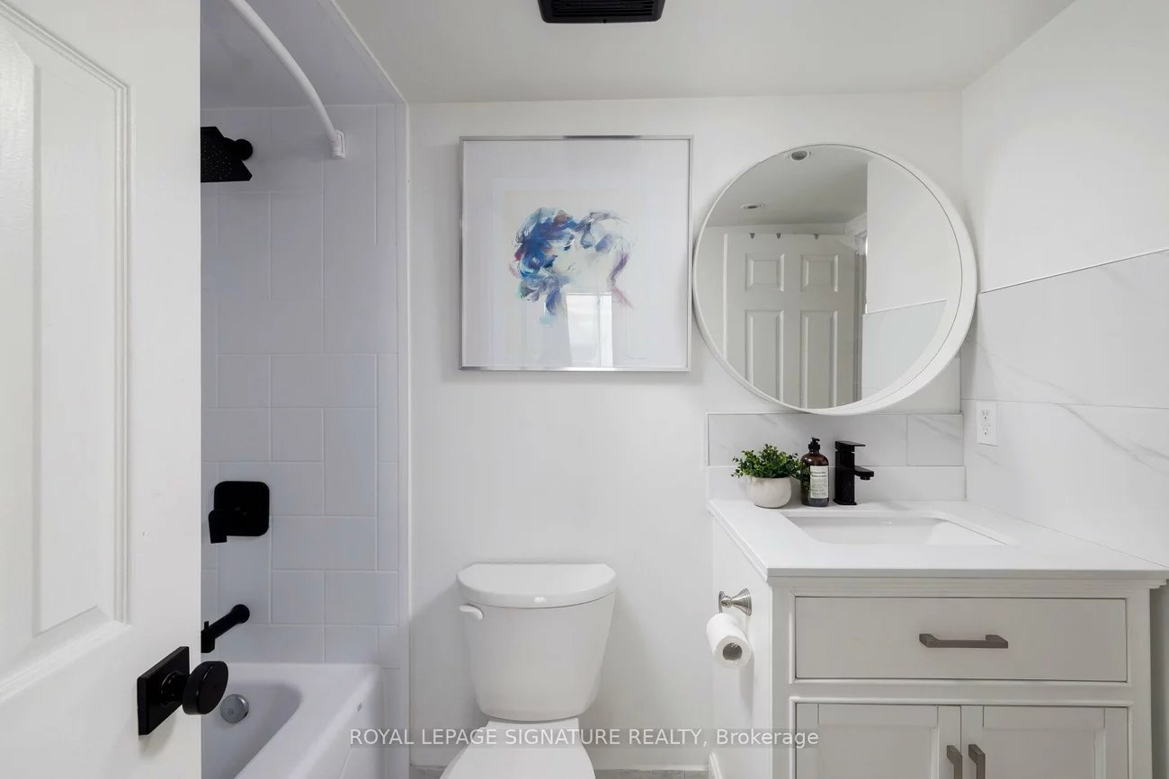 880, Dundas, Erindale, Mississauga