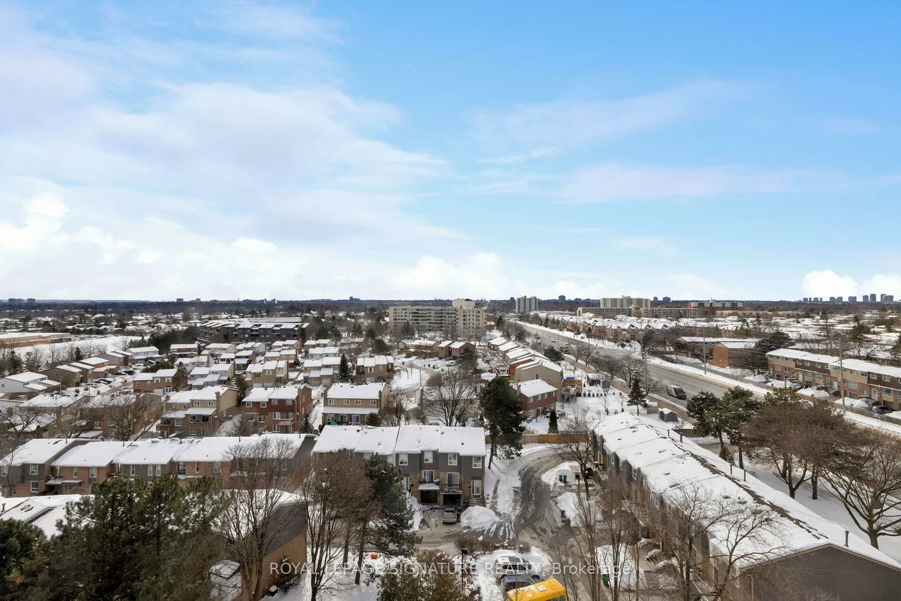 880, Dundas, Erindale, Mississauga