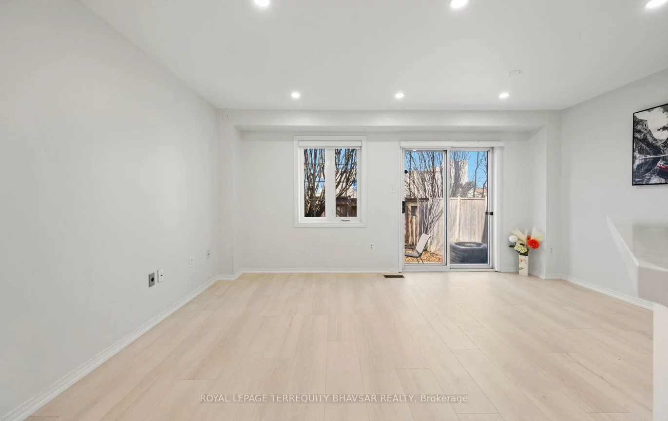 6830, Meadowvale Town Centre, Meadowvale, Mississauga