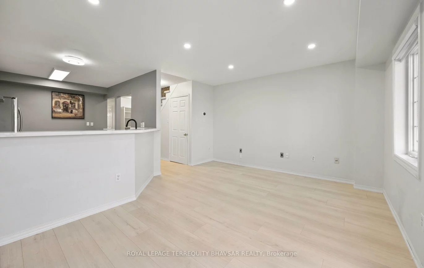 6830, Meadowvale Town Centre, Meadowvale, Mississauga