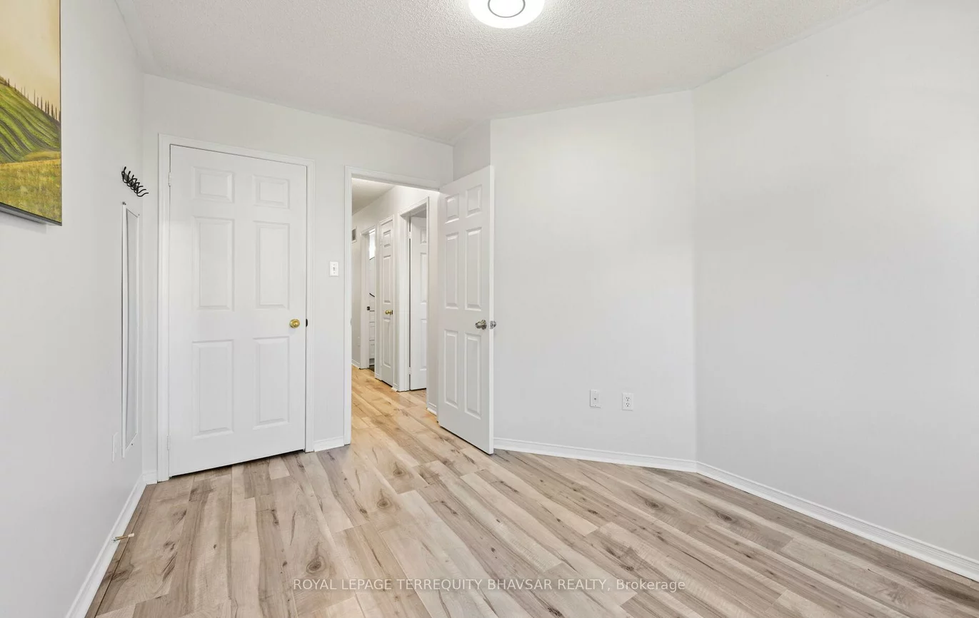 6830, Meadowvale Town Centre, Meadowvale, Mississauga