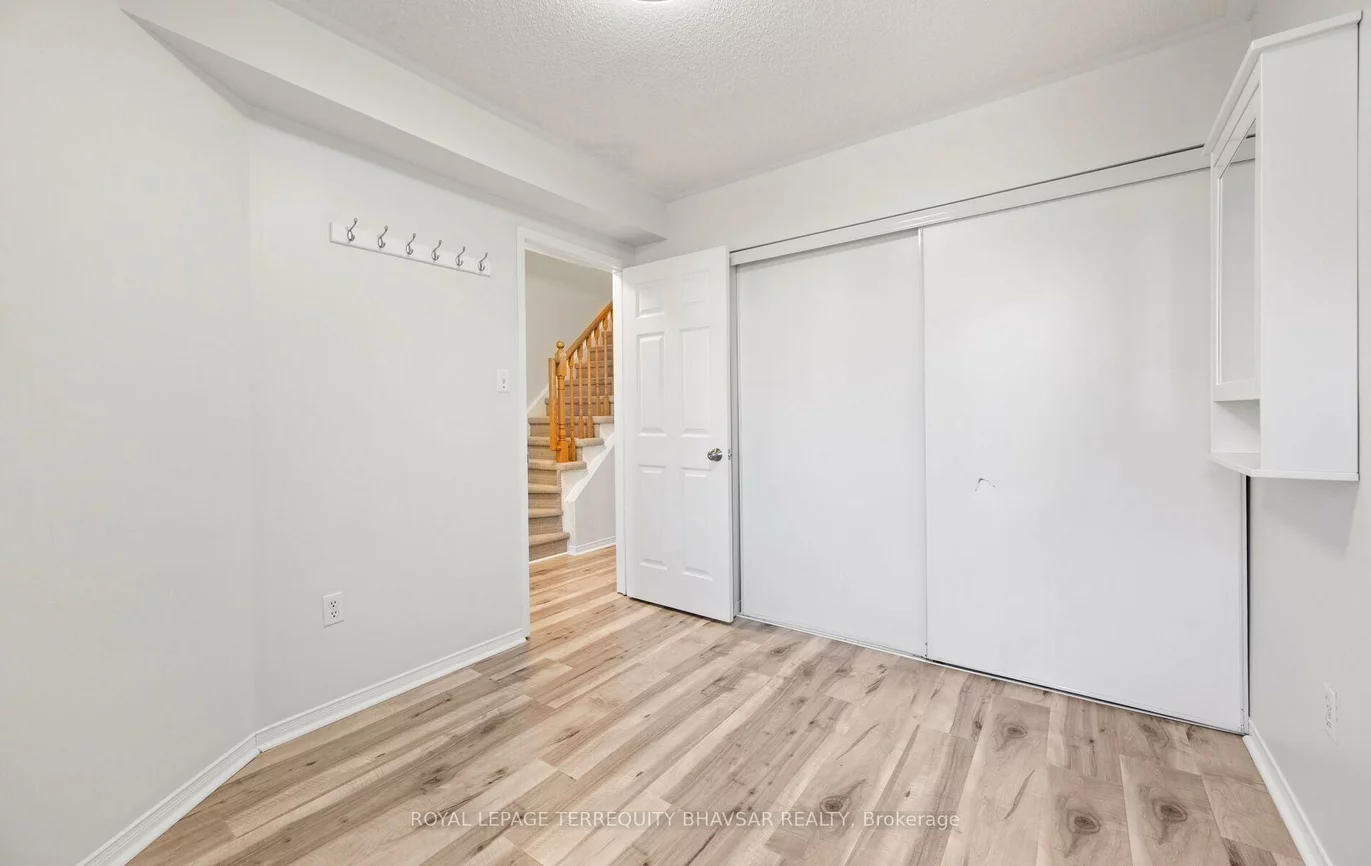 6830, Meadowvale Town Centre, Meadowvale, Mississauga