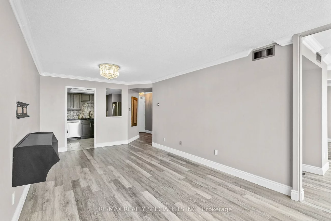 4460, Tucana, Hurontario, Mississauga