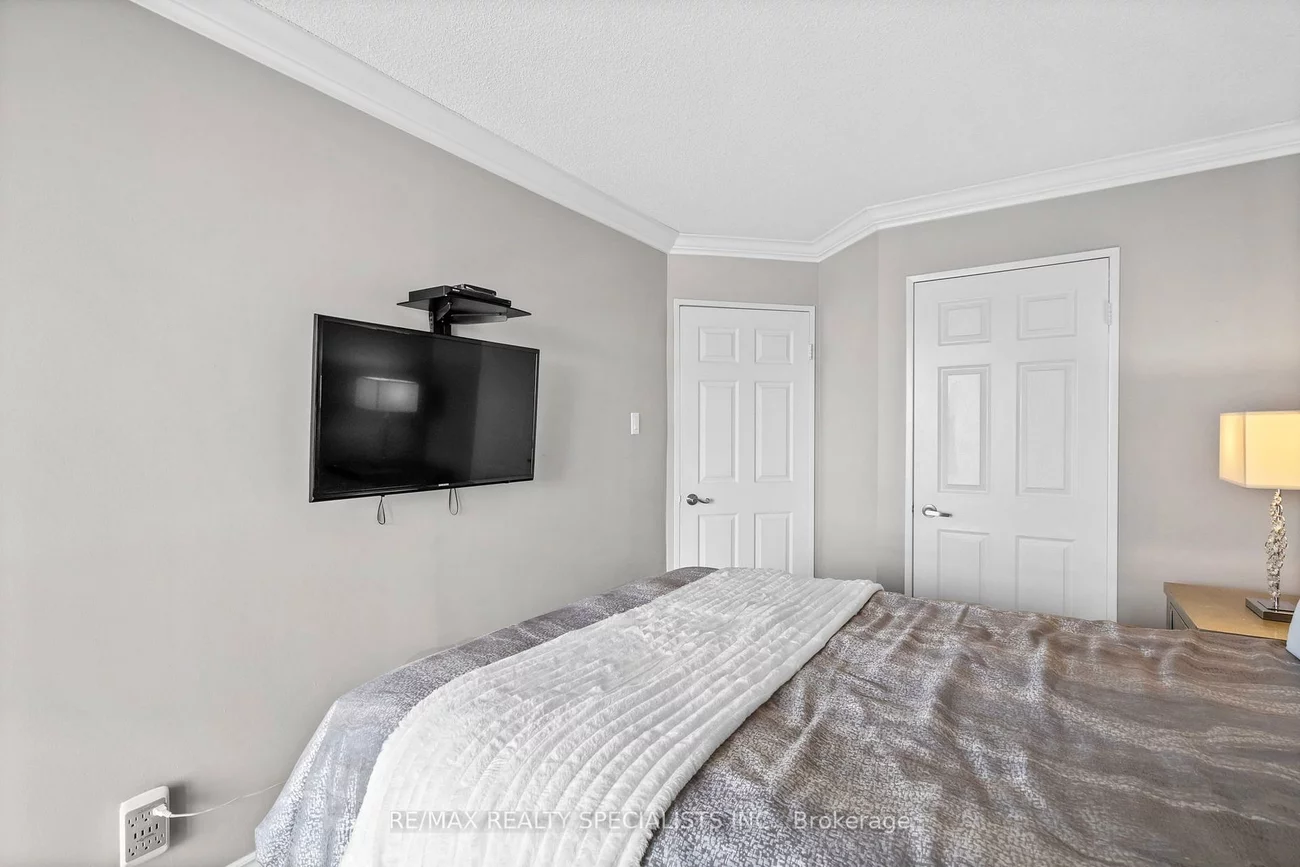 4460, Tucana, Hurontario, Mississauga