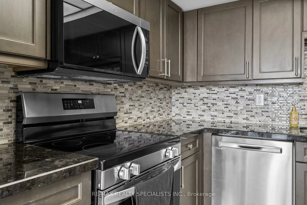 4460, Tucana, Hurontario, Mississauga