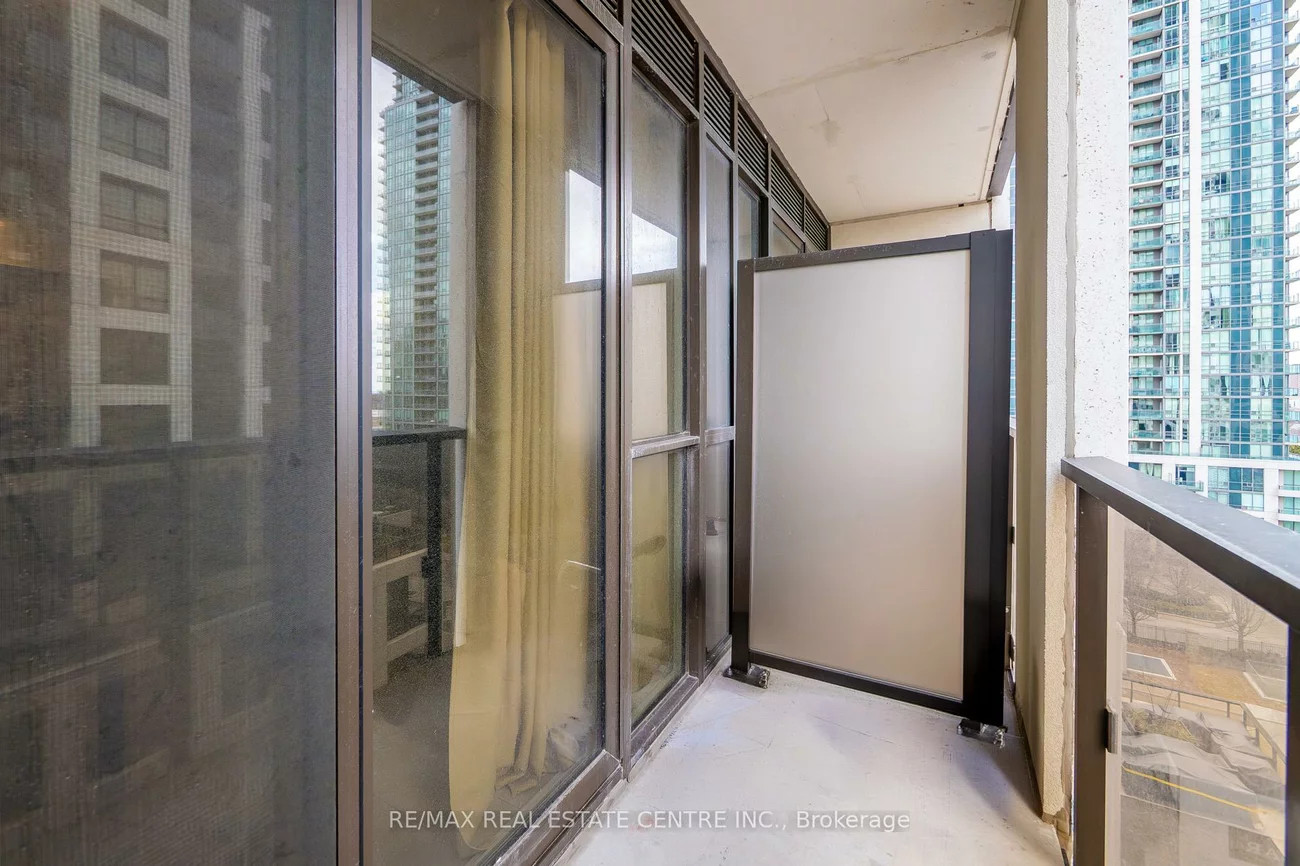 30, Elm, Fairview, Mississauga