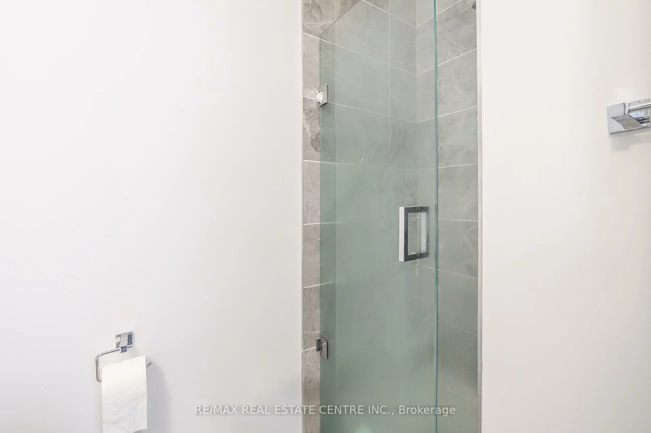 30, Elm, Fairview, Mississauga