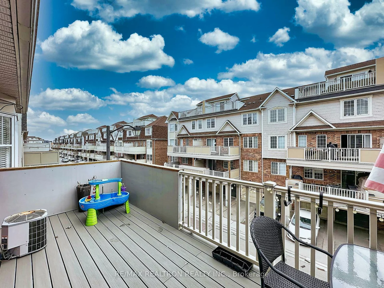 750, Neighbourhood, Cooksville, Mississauga