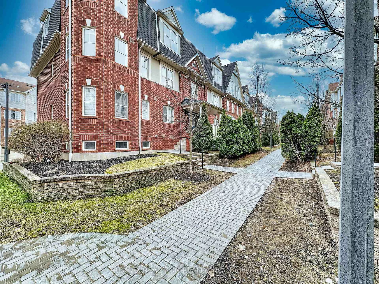 750, Neighbourhood, Cooksville, Mississauga