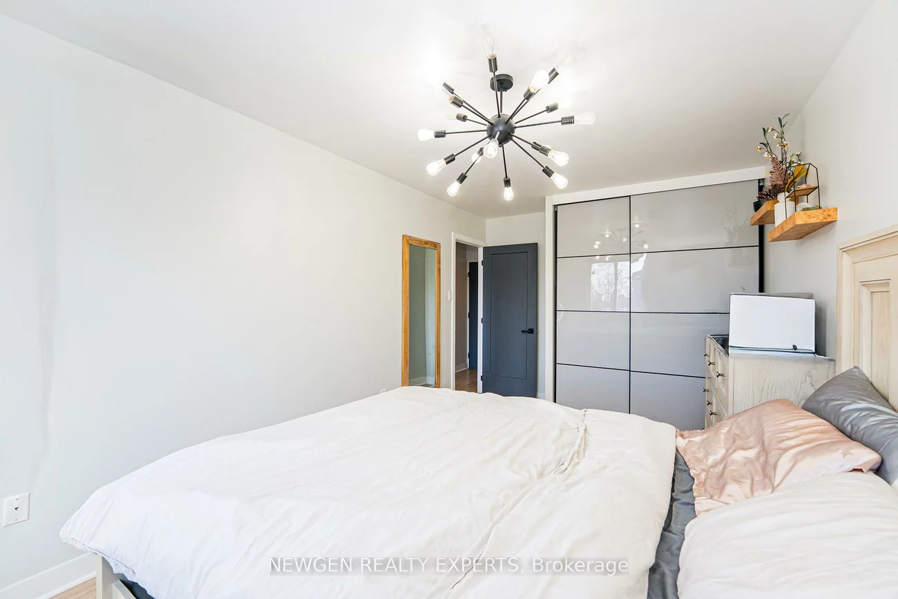 2001, Bonnymede, Clarkson, Mississauga