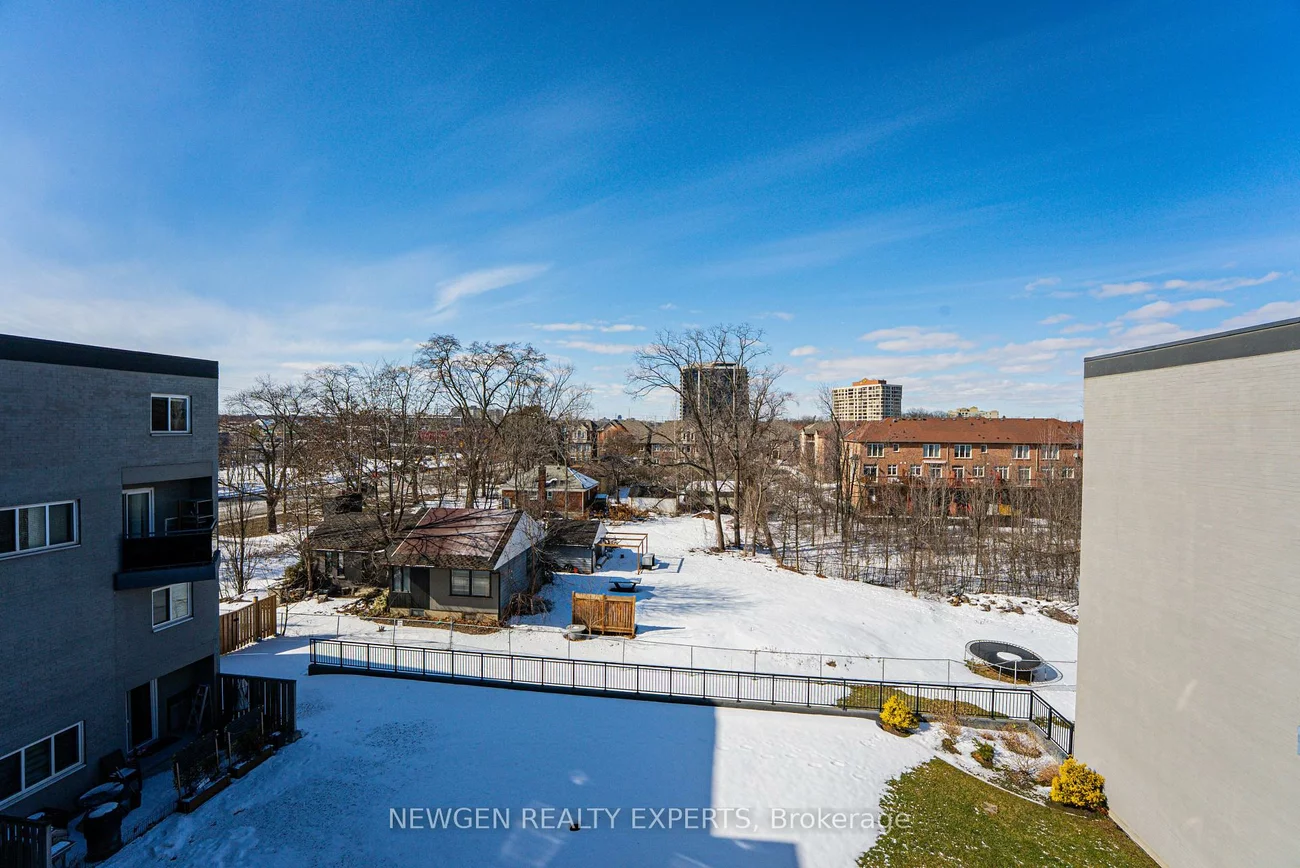 2001, Bonnymede, Clarkson, Mississauga