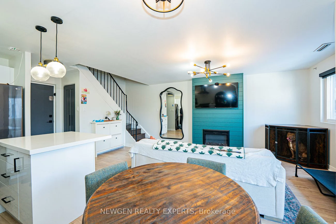 2001, Bonnymede, Clarkson, Mississauga