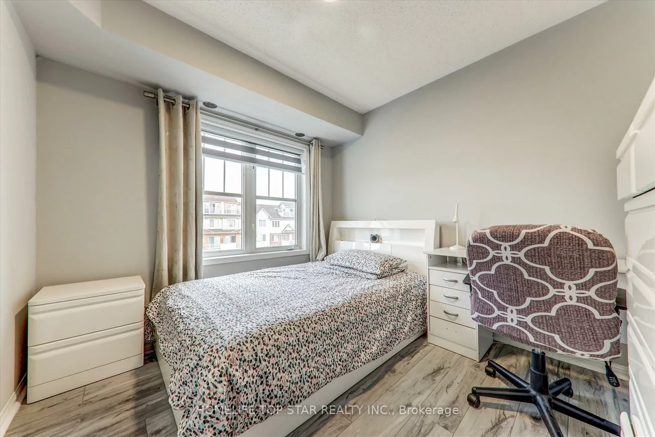 710, Neighbourhood, Cooksville, Mississauga
