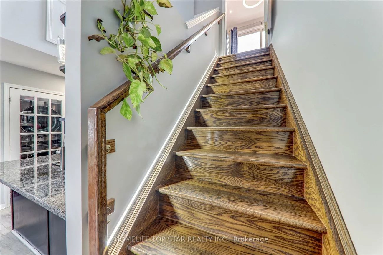 710, Neighbourhood, Cooksville, Mississauga