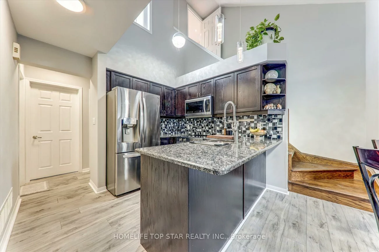 710, Neighbourhood, Cooksville, Mississauga