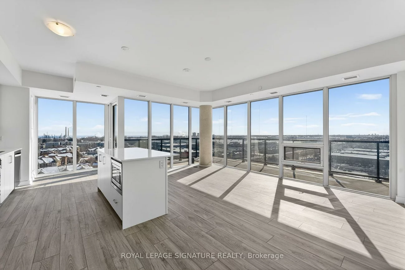 1035, Southdown, Clarkson, Mississauga