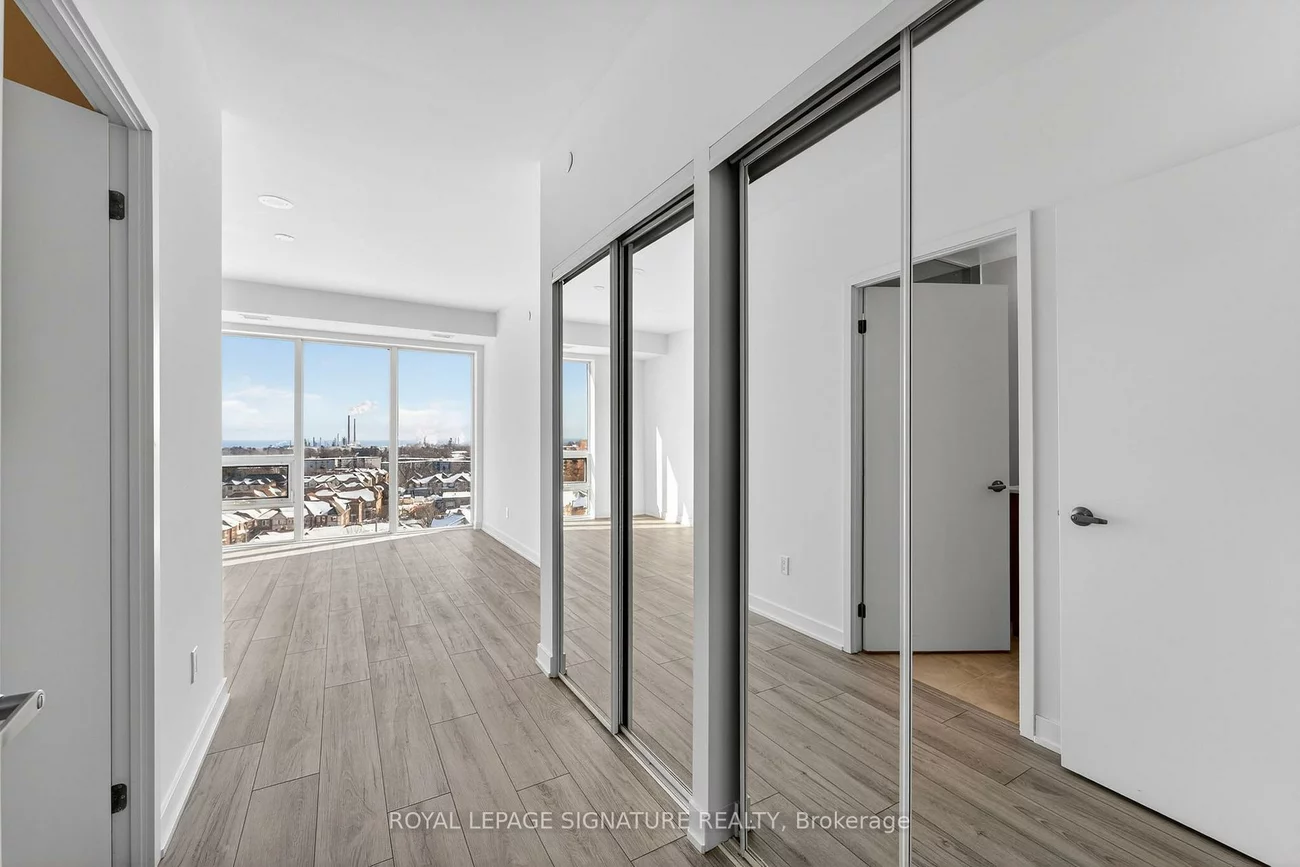 1035, Southdown, Clarkson, Mississauga