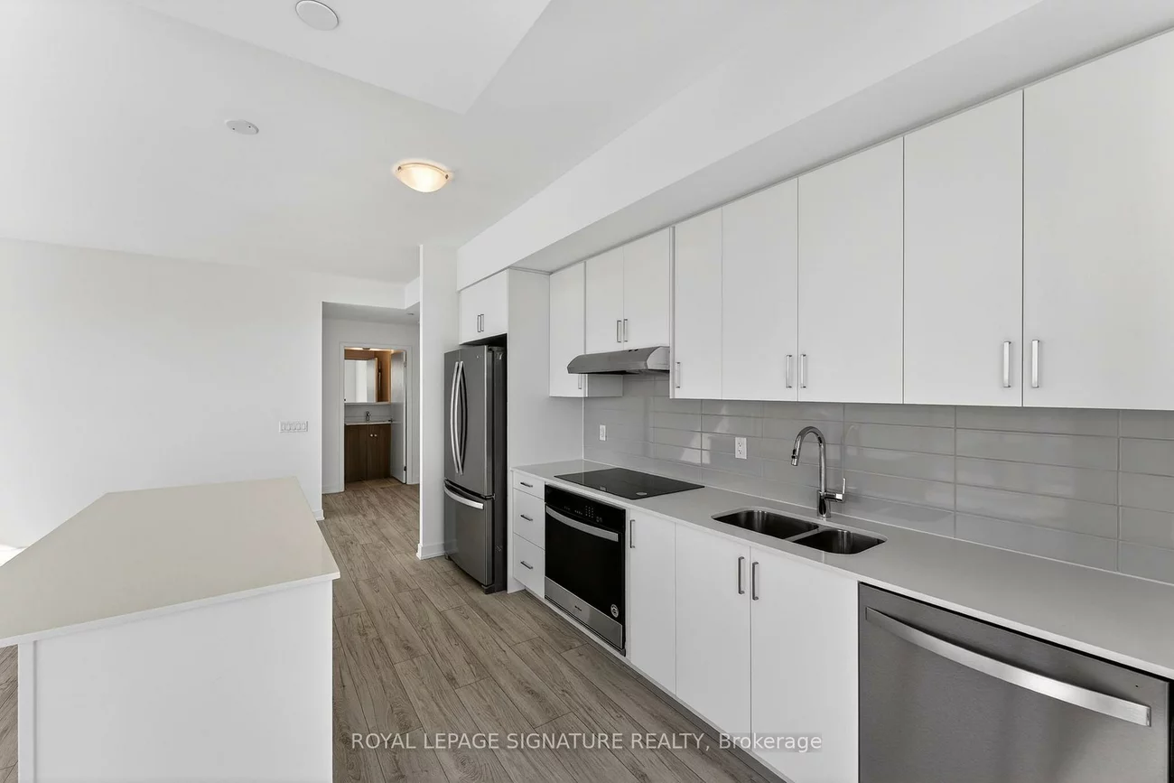 1035, Southdown, Clarkson, Mississauga