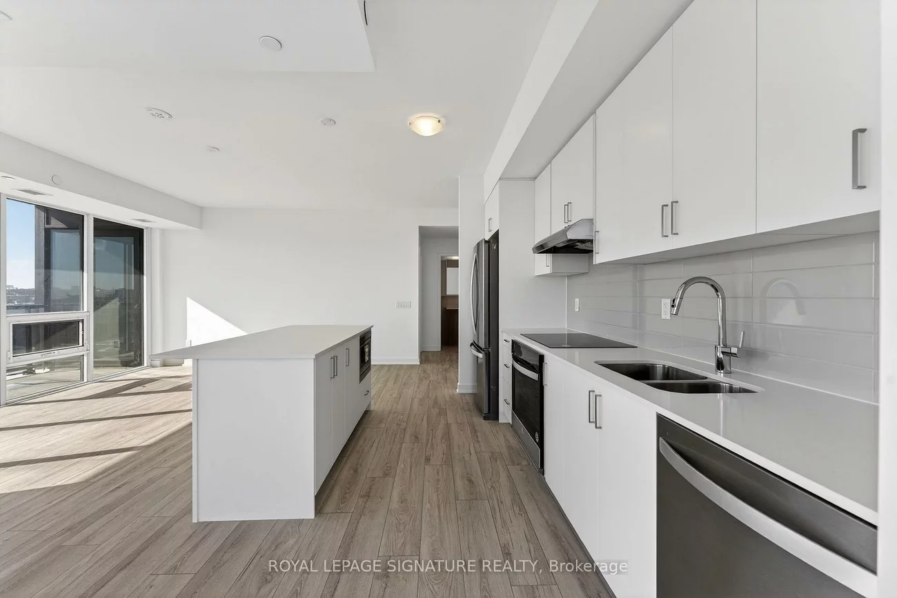 1035, Southdown, Clarkson, Mississauga