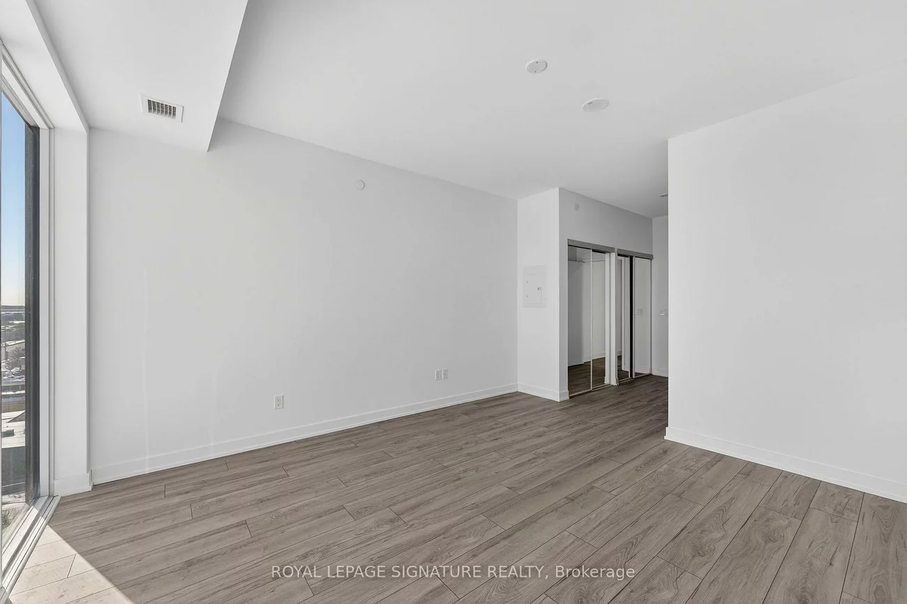 1035, Southdown, Clarkson, Mississauga