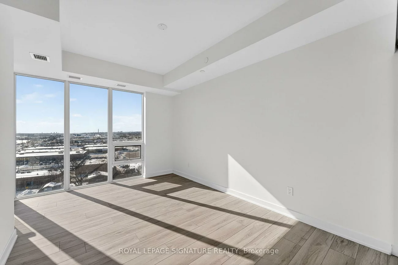 1035, Southdown, Clarkson, Mississauga