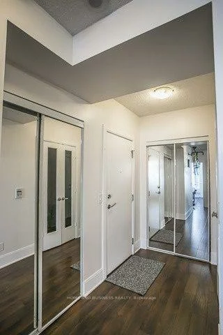 330, Burnhamthorpe, City Centre, Mississauga